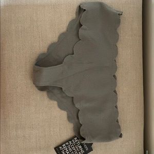 Mary’s scalloped bikini bottoms